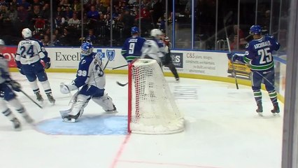 Crunch fall to Comets 4-3