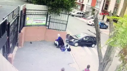 Öğretmen öğrencileri ezdi