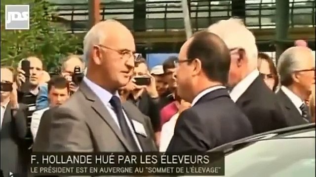 Dieudonné et Alain Soral : La Marche de La Quenelle (Hollande Démission)