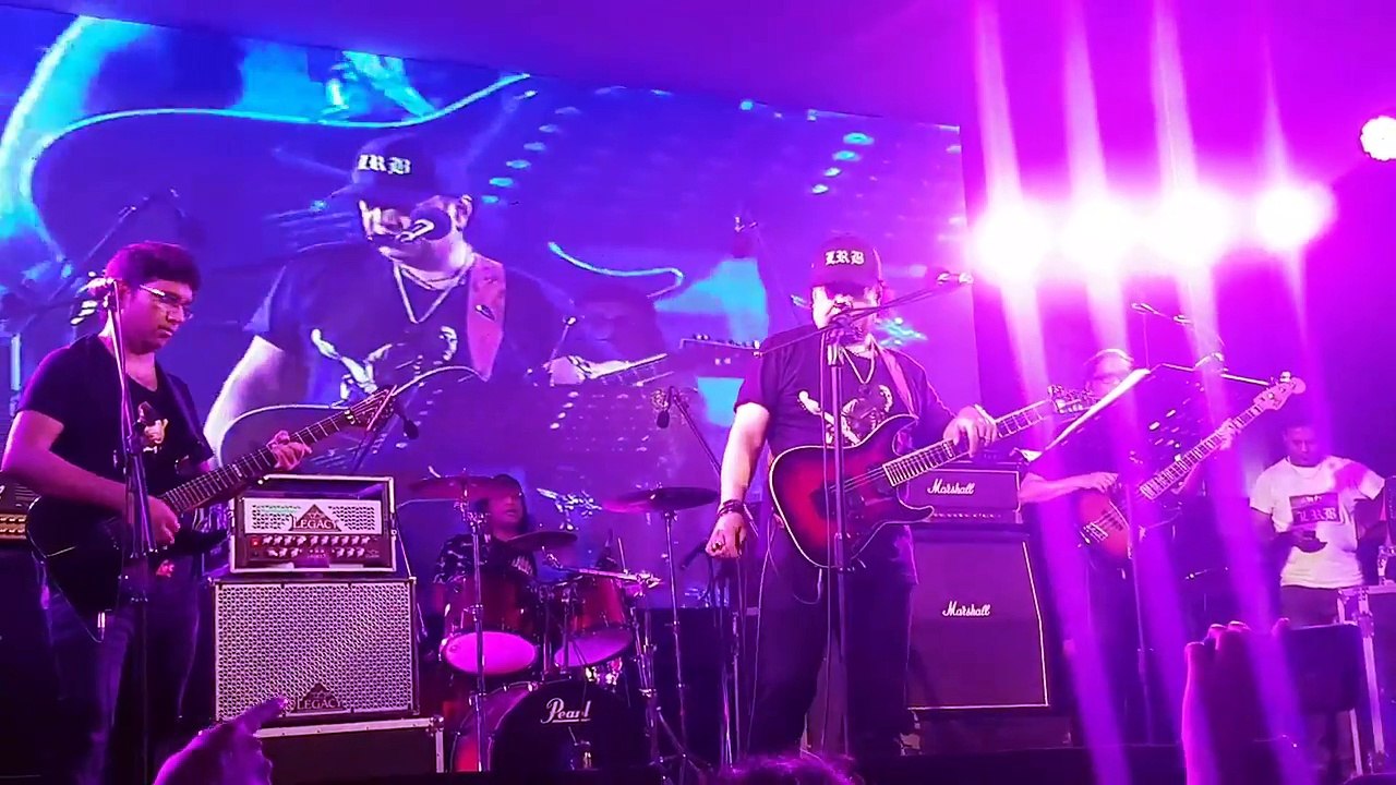 LRB - Kosto Pete Bhalobashi (কষ্ট পেতে ভালোবাসি) (Live at BUET) [05-04-2017]