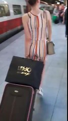 shows the difference in his luggage and his girlfriends luggage