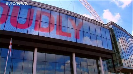Calcio, Khan rinuncia, Wembley non è più in vendita