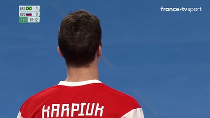 JOJ / Futsal : Le contre son camp terrible d'un footballeur russe face au Brésil !