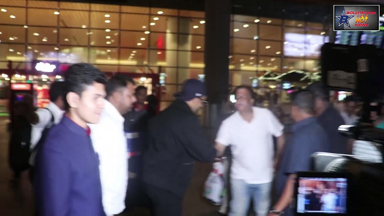 Actor Ranveer Singh's New look for his new upcoming movie | Spotted at Mumbai Airport