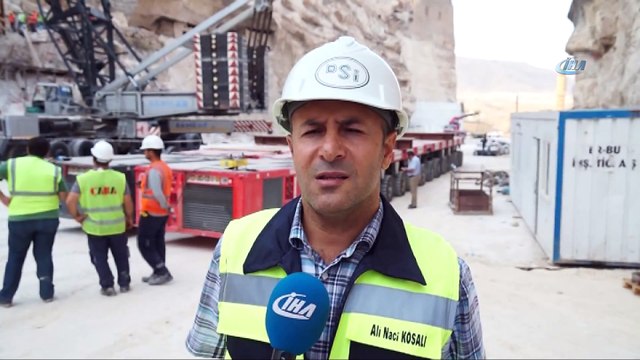 600 yıllık Hasankeyf kale kapısı taşındı