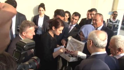 Hemşehrileri Bakan Selçuk'u Bağrına Bastı
