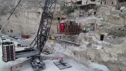 Hasankeyf Kalesi'nin Orta Kapısının Taşınması (2)
