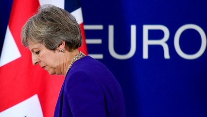 Brexit: May dá prioridade à questão das "Irlandas" e espera acordo o mais rapidamente possível