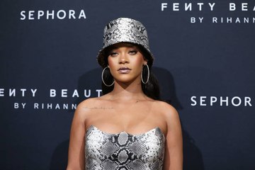 Rihanna Launches 'Tuesday Tutorials' Beauty Vlog