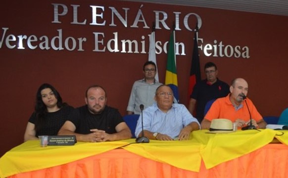 Jeová Campos diz durante coletiva que Cajazeiras está abandonada por Zé Aldemir