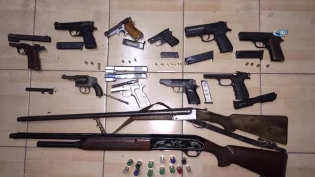 Antalya'da Organize Suç Örgütü Çökertildi: 22 Kişi Gözaltına Alındı