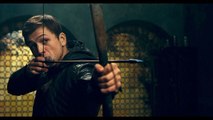 Taron Egerton Gets Trained By Jamie Foxx In New 'Robin Hood' Clip