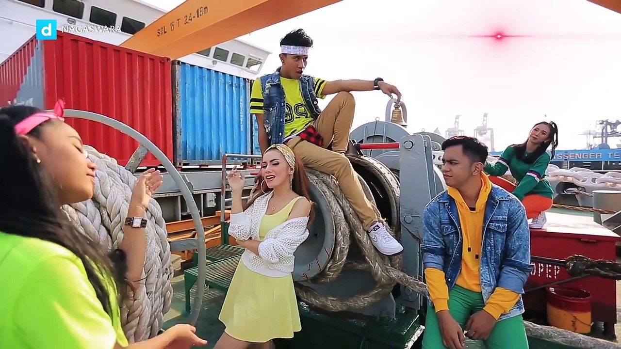 Balena - Jangan Su'udzon (Official Music Video NAGASWARA) #music