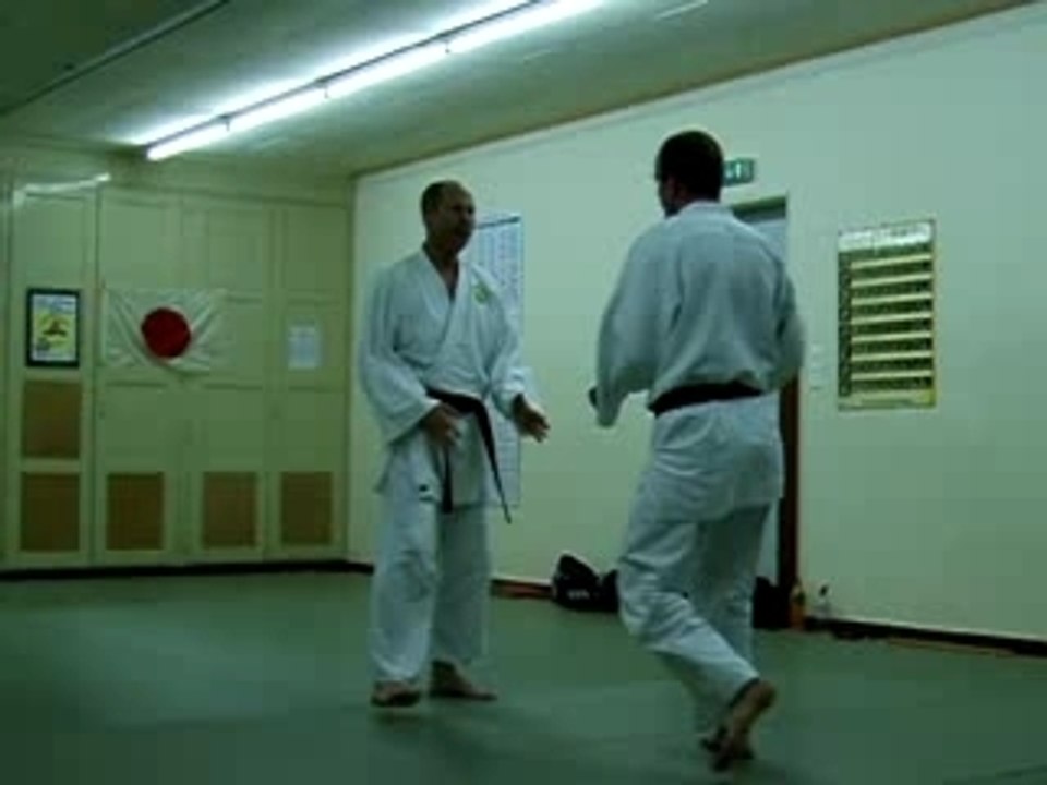 Tai-jitsu clé de nuque