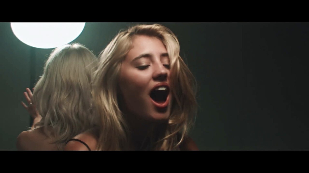 Dark Horse Katy Perry ft. Juicy J // Madilyn Bailey Ft. Lia Marie Johnson - ZiliMusicCo .