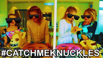 TWIN TELEPATHY HALLOWEEN COSTUME Challenge ft The Norris Nuts