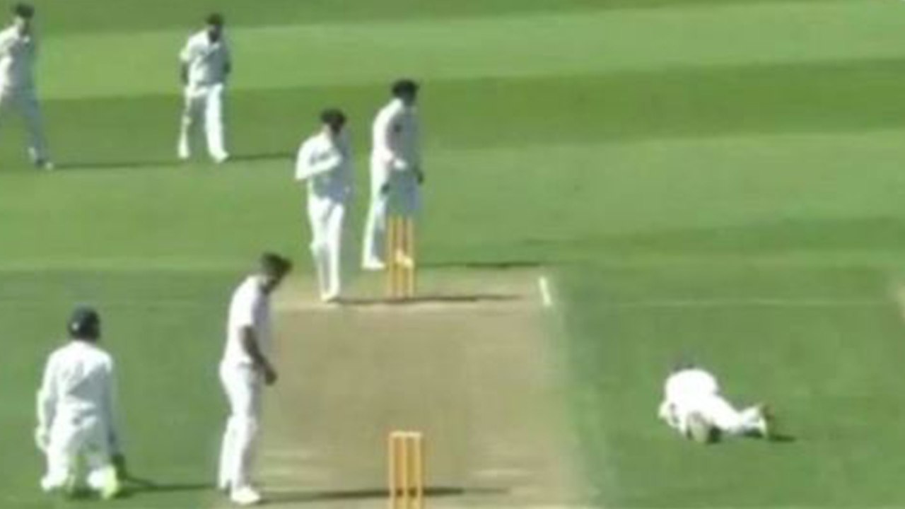Watch this Funny Run Out after Azhar Ali's Hilarious Run-out | वनइंडिया हिंदी