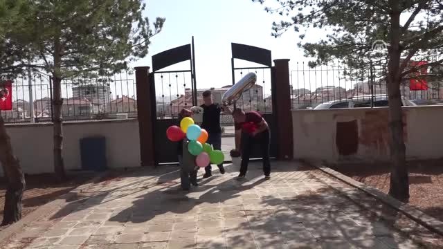 Şehit Bebeğin İlk Doğum Günü Mezarında Kutlandı