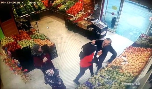 Gözü Dönmüş Cani, Arkadaşlık Teklifin Kabul Etmeyen Genç Kızı Bıçakladı