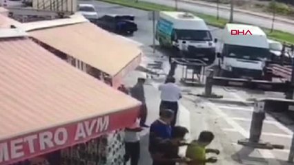 Şanlıurfa Vinç Kafesinin Altında Kalmaktan Son Anda Kurtuldu