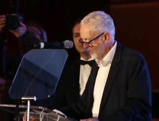 Hangi Türk şairin şiirini okudu