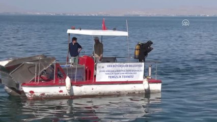 Van Gölü'nde Temizlik