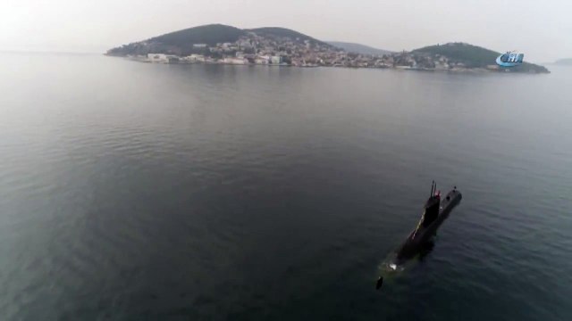 Maltepe Sahili'nden Geçen Bir Denizaltı ve İki Savaş Gemisi Havadan