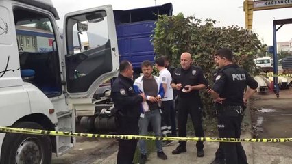 Aracında Ölü Bulunan Şoförün Yakınına Acı Haberi Veremedi