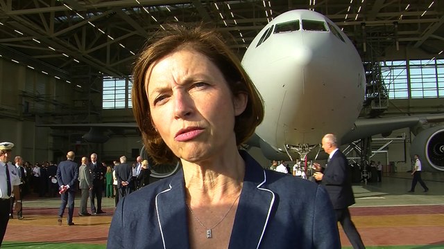 Florence Parly, ministre des armées, à la BA 125 d'Istres