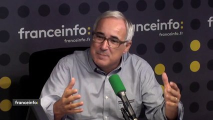 Le directeur de Franceinfo répond aux violentes attaques de Jean-Luc Mélenchon : "Nous ne sommes pas une radio d'Etat, mais une radio de service public !"