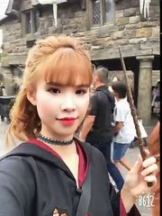 Mình đang vào khu chợ mua đũa thần chuẩn bị nhập học ^^!