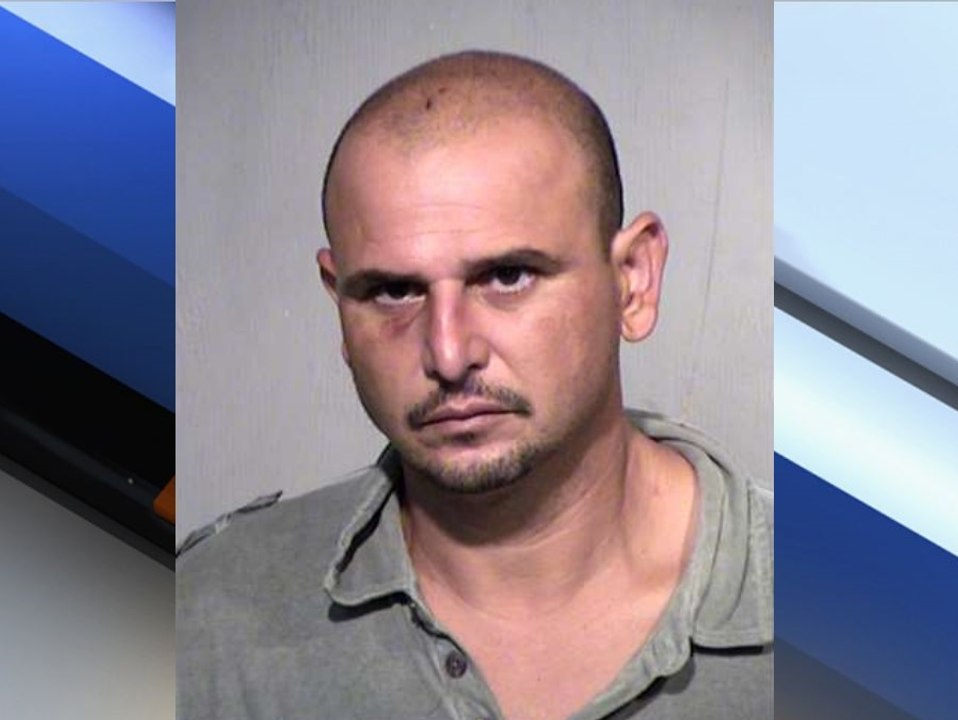 PD: Intruder with machete enters motel room - ABC 15 Crime