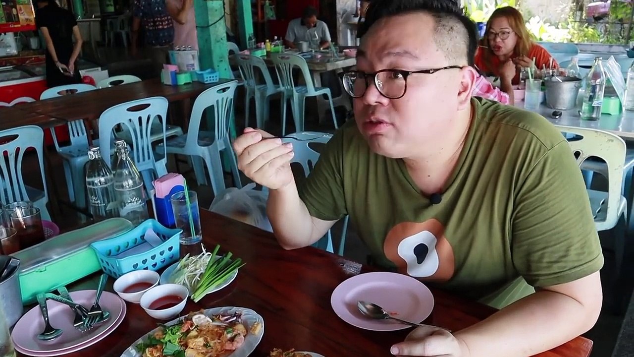 VLOG 026 l อิ่มตัวแตก One Day Eat @นครนายก l Kia Zaab