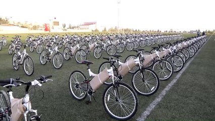 Ailelerini "İkna Edip" Bisikleti Kaptılar