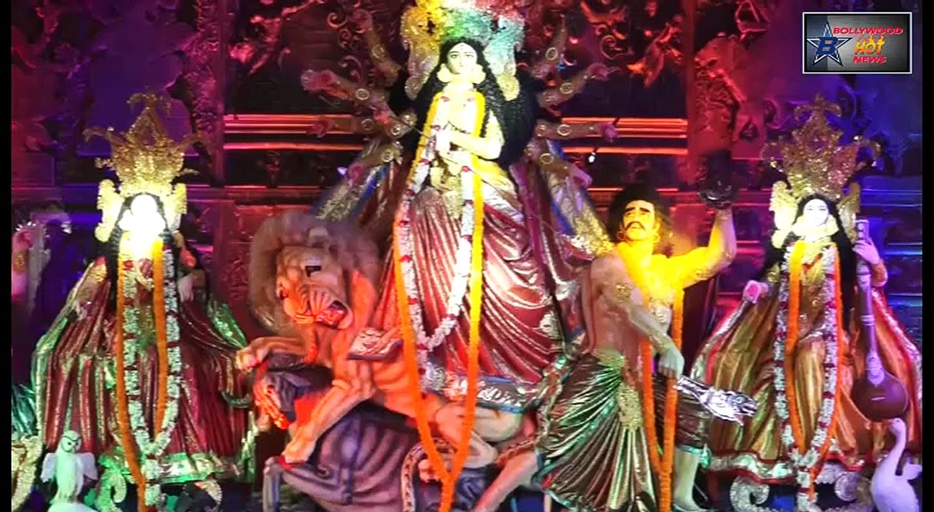 Kajol Devgan at the MAHA PANCHAMI PUJA & MURTI STHAPNA CELEBRATION | Navratri | Garba