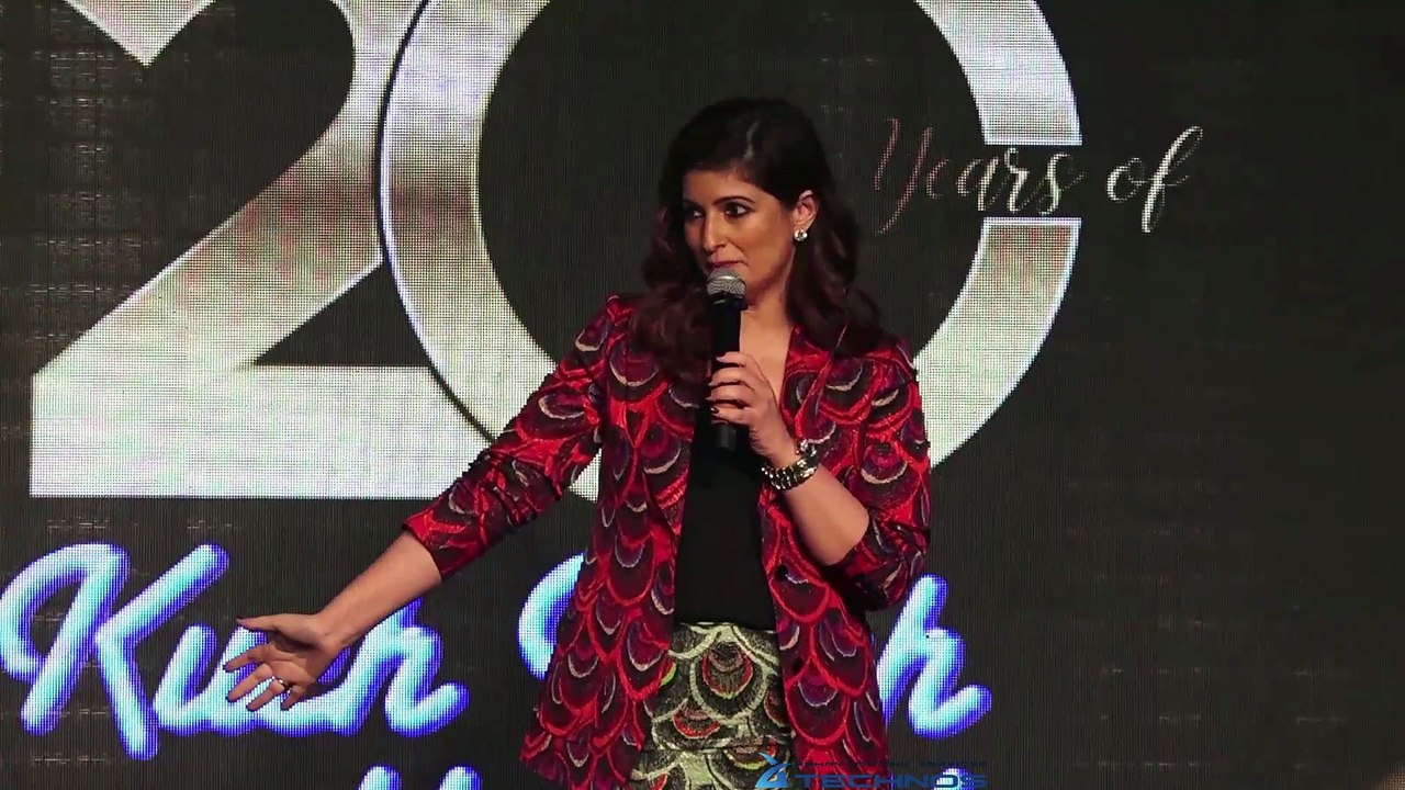 Kajol and Rani KISS Shahrukh khan| SRK GRAND ENTRY | Kuch Kuch Hota Hai 20 Years Celebration