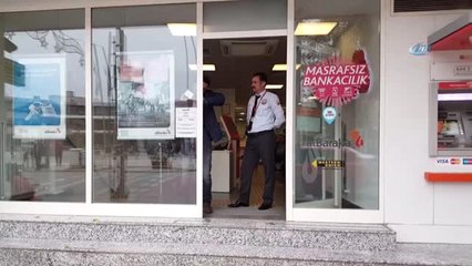 Telefon Dolandırıcısını Polisin Dikkati Yakalattı