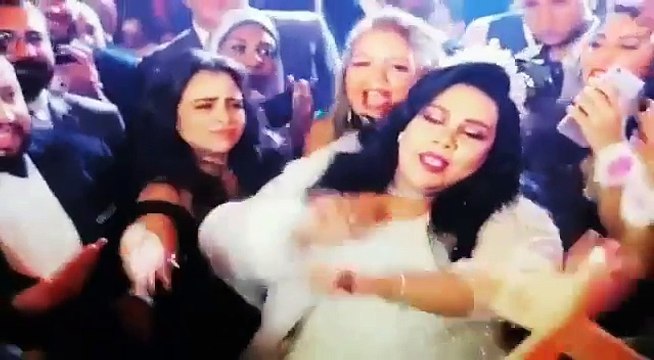 شاهدوا وصلة رقص شيماء سيف في حفل زفافها