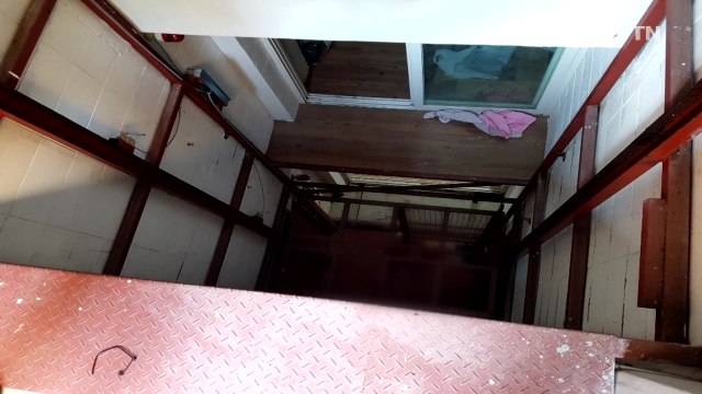 오피스텔 승강기 추락...탑승자 2명 다쳐 / YTN