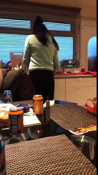 Girl gets caught dancing like an idiot