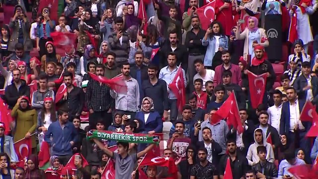 Cumhurbaşkanı Erdoğan: 'Biz, Diyarbakır'ı istismar etmek için değil imar etmek, refaha kavuşturmak için çalışıyoruz' - DİYARBAKIR