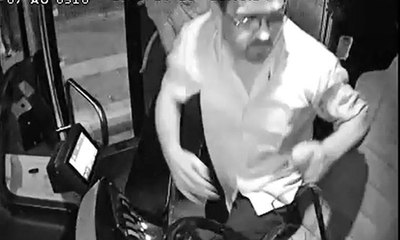 Otobüs şoförüne levyeli saldırı kamerada
