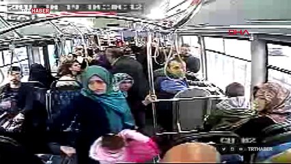 Otobüsü şoförü, kalp krizi geçiren yolcuyu hastaneye yetiştirdi