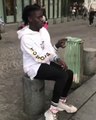 Ce danseur parisien va vous en mettre plein les yeux en dansant sur Michael Jackson