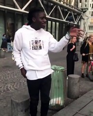 Un jeune parisien imite Michael Jackson à la perfection