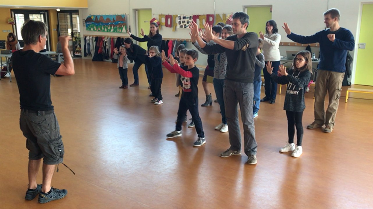 Atelier de théâtre gestuel avec la Cie Choc trio