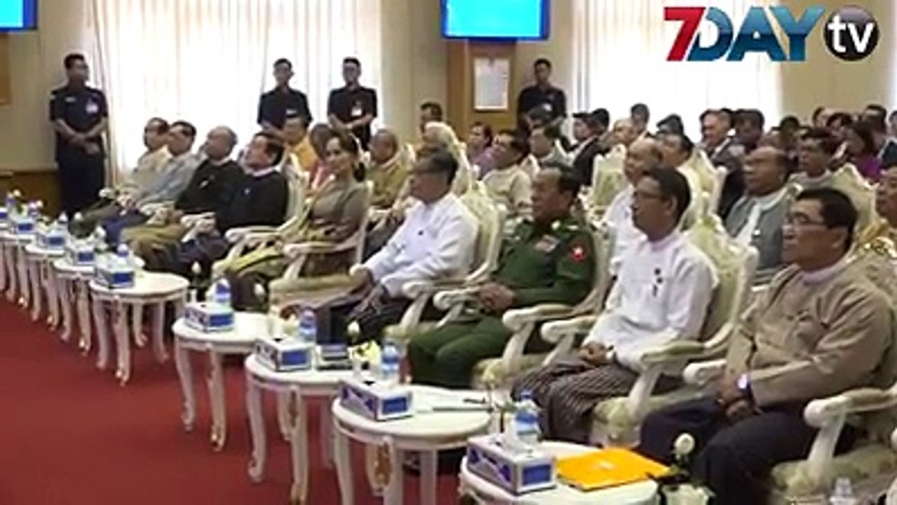 ရခိုင္အေရးအတြက္ စိန္ေခၚမႈေတြကို စိတ္ဓာတ္မက် ဖို႕ ေဒၚေအာင္ဆန္းစုၾကည္ဆို ေအာက္တိုဘာ - ၁၈ ၊၂၀၁၈ ရခိုင္ျပည္နယ္အတြက္ ႏိုင္ငံေရး ၊စီးပြားေရး ၊လူမ်ိဳးေရး စိန္ေခၚမႈ
