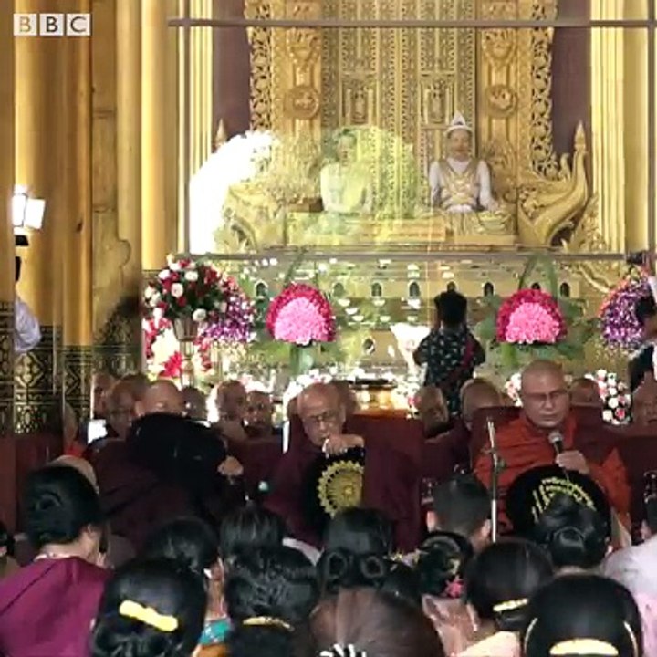 ''ကိုယ့္ဘိုုးဘြားေတြကို ေလွာင္ေျပာင္ေနၾကတာ ျမင္ရလို႔ စိတ္လဲမေကာင္းဘူး ဝမ္းလဲနည္းတယ္၊ဒါေပမယ့္ သည္းခံၿပီး ဘာမွဝင္မေျပာေတာ့ပါဘူး"- ေတာ္ဝင့္ျမတ္ေဇာ္ (သီေပါမင္းရဲ႕