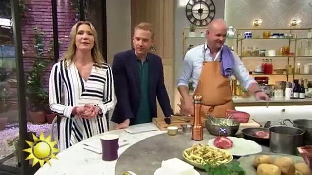 Russell Howards Good News S10 E03