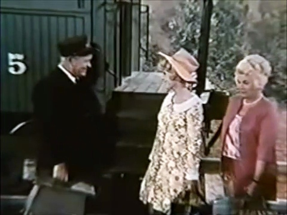 Petticoat Junction S5 E02 - It's Not Easy to Be a Mother